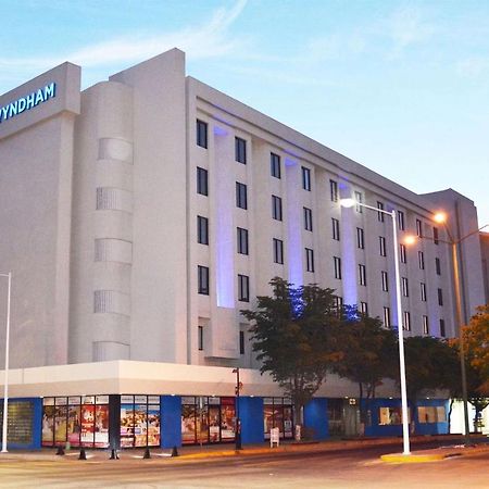 Wyndham Executivo Culiacán Esterno foto