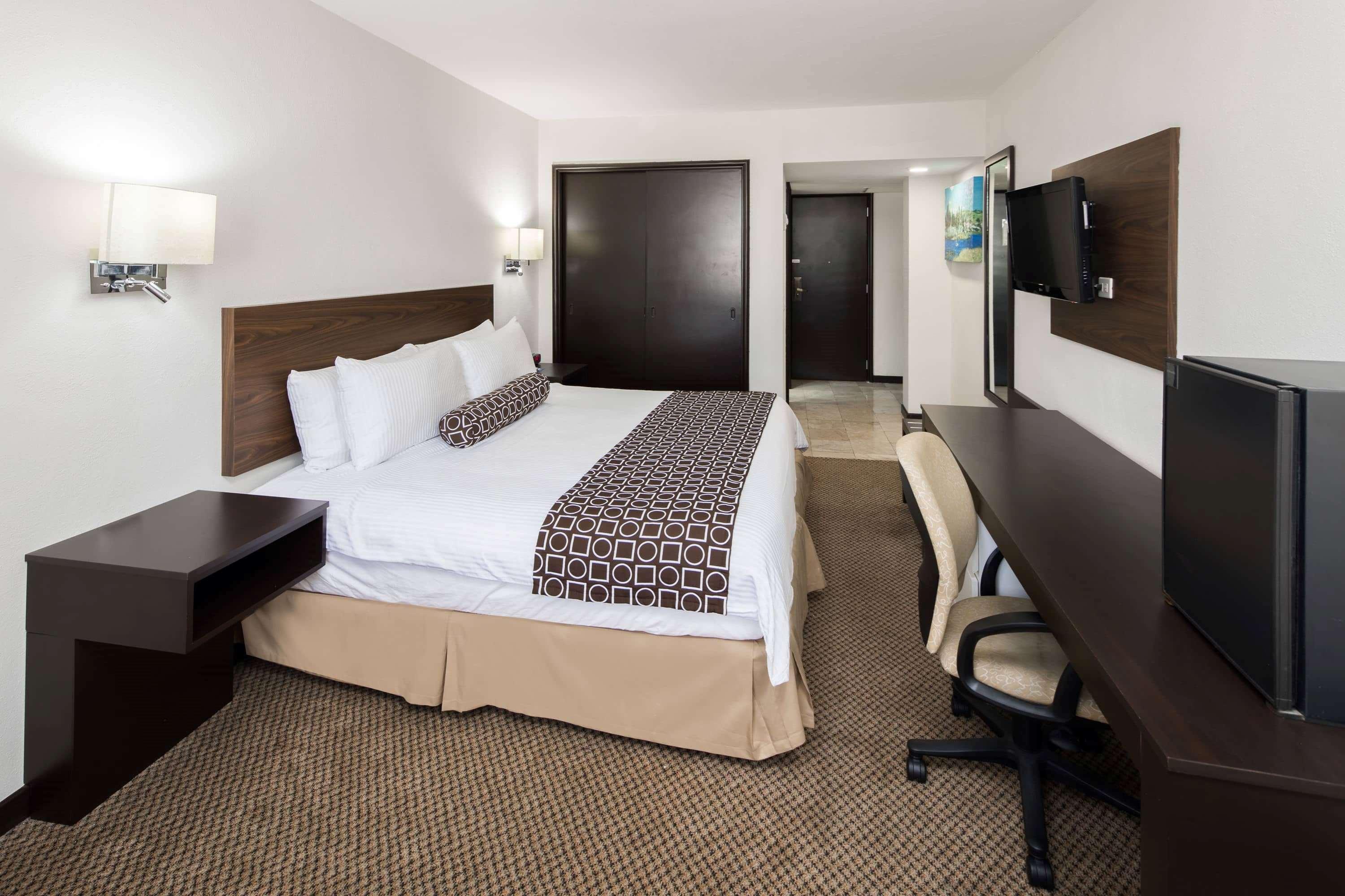 Wyndham Executivo Culiacán Esterno foto