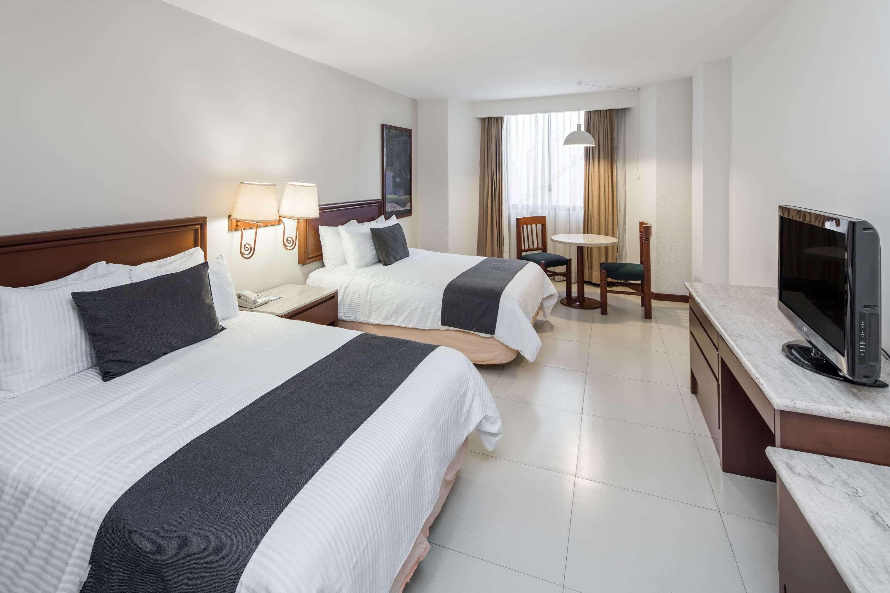 Wyndham Executivo Culiacán Esterno foto