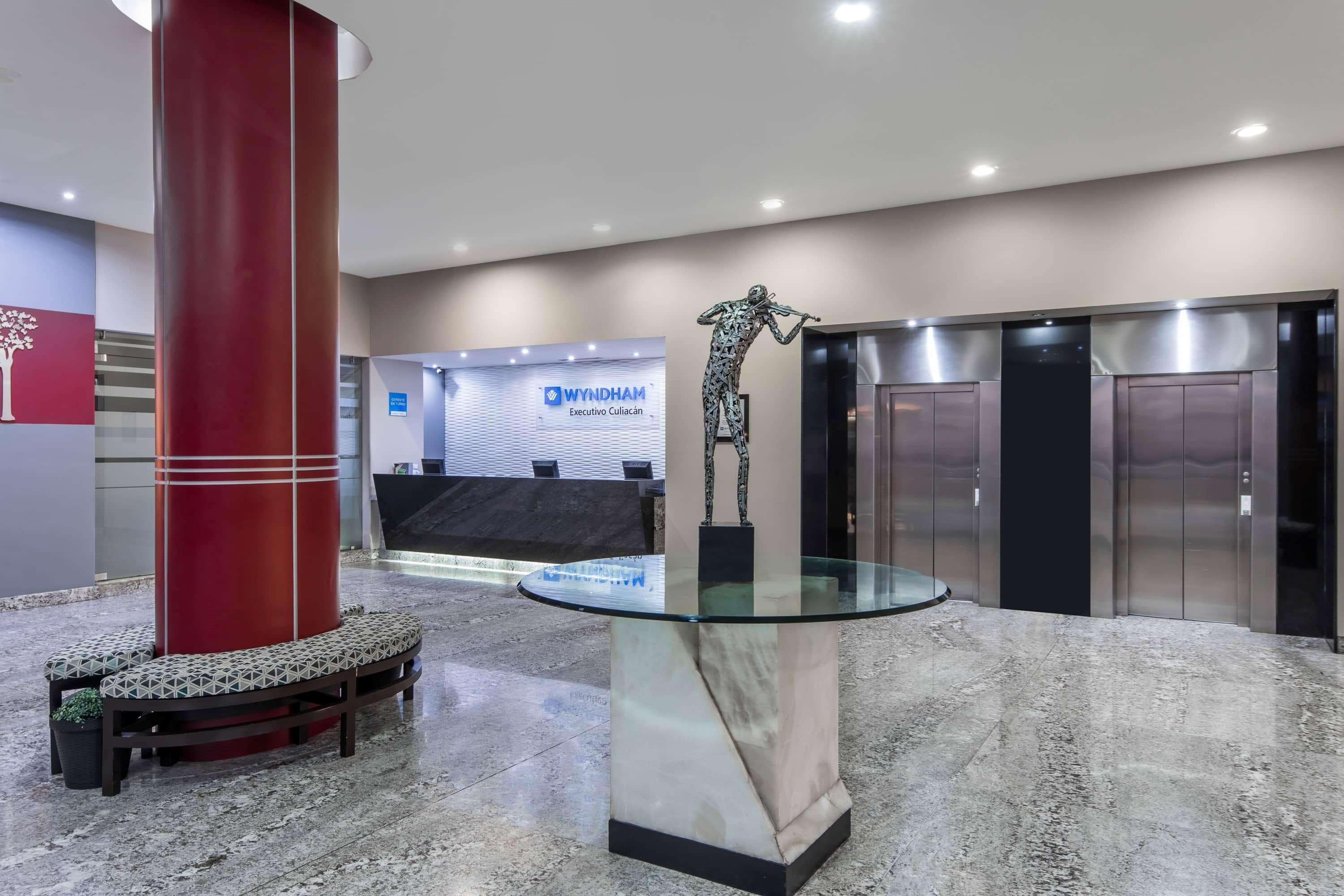 Wyndham Executivo Culiacán Esterno foto