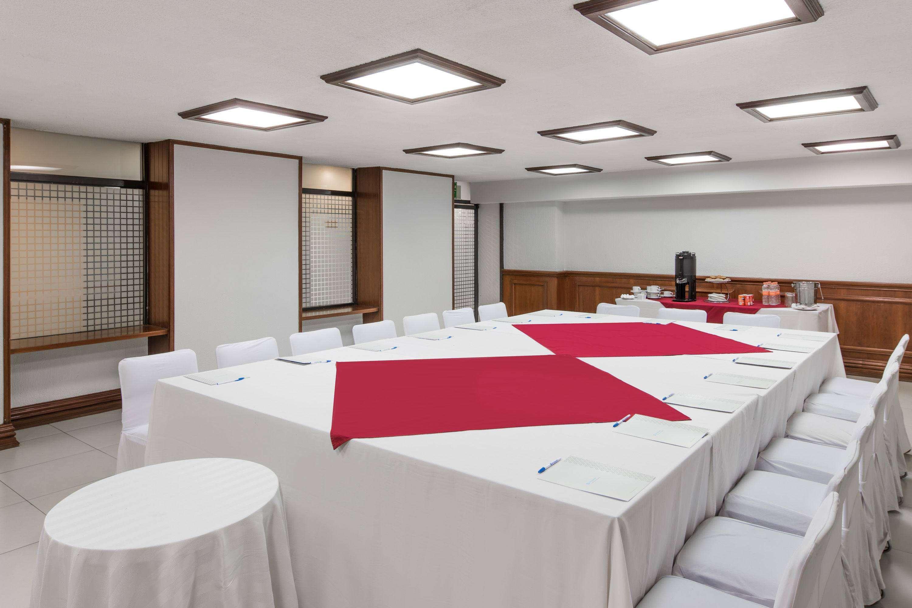 Wyndham Executivo Culiacán Esterno foto