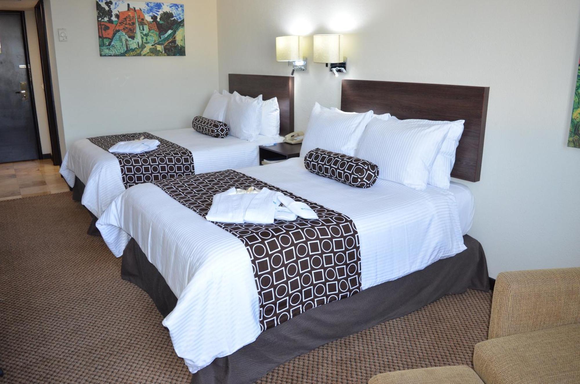 Wyndham Executivo Culiacán Esterno foto