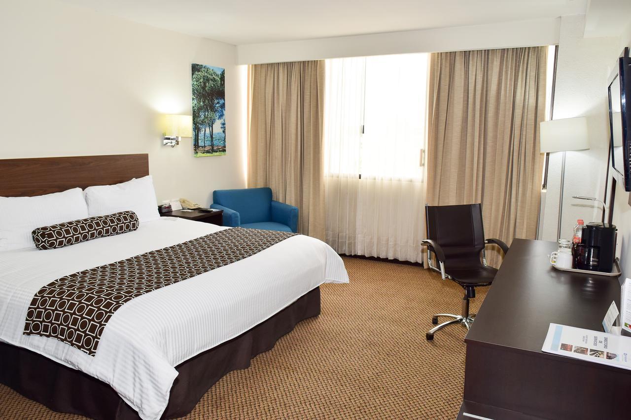 Wyndham Executivo Culiacán Esterno foto