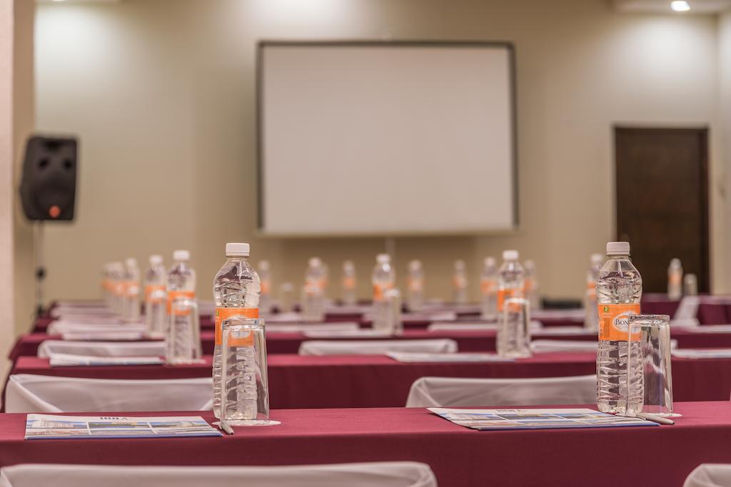 Wyndham Executivo Culiacán Esterno foto