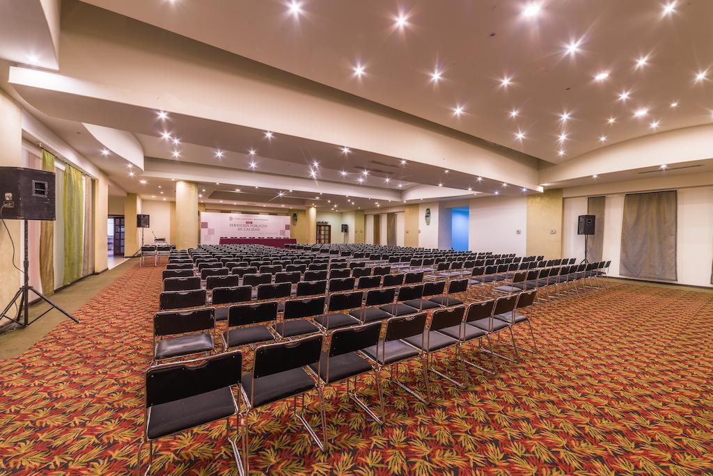 Wyndham Executivo Culiacán Esterno foto
